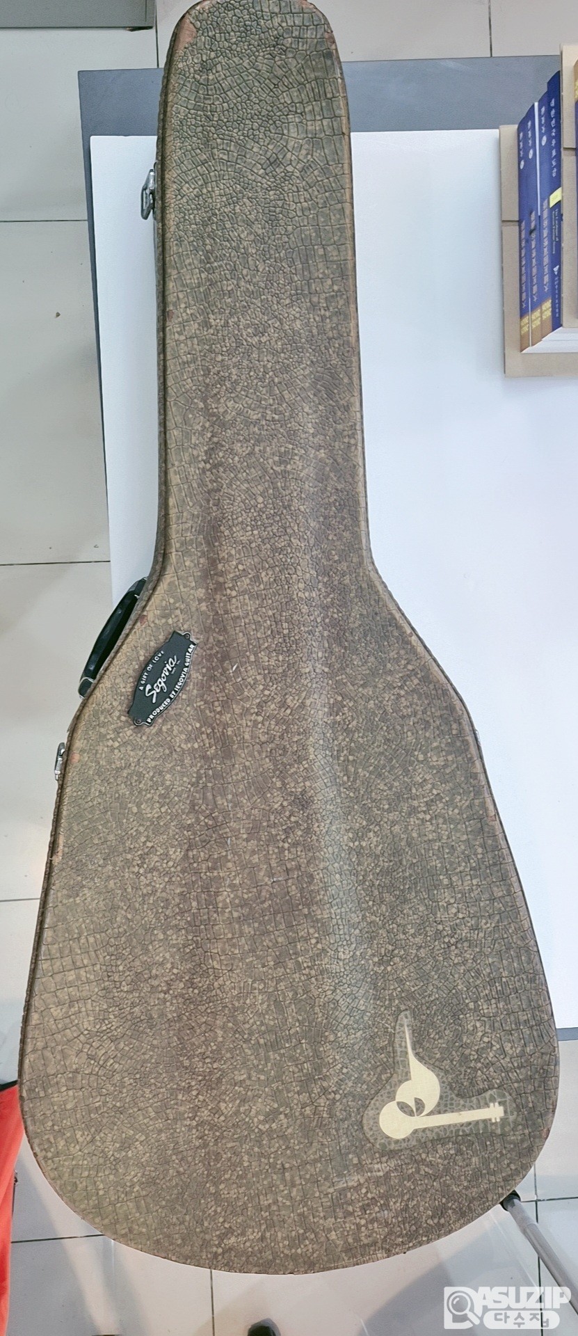 1980년대 세고비아 기타 (오래 되었지만 상태 좋음)